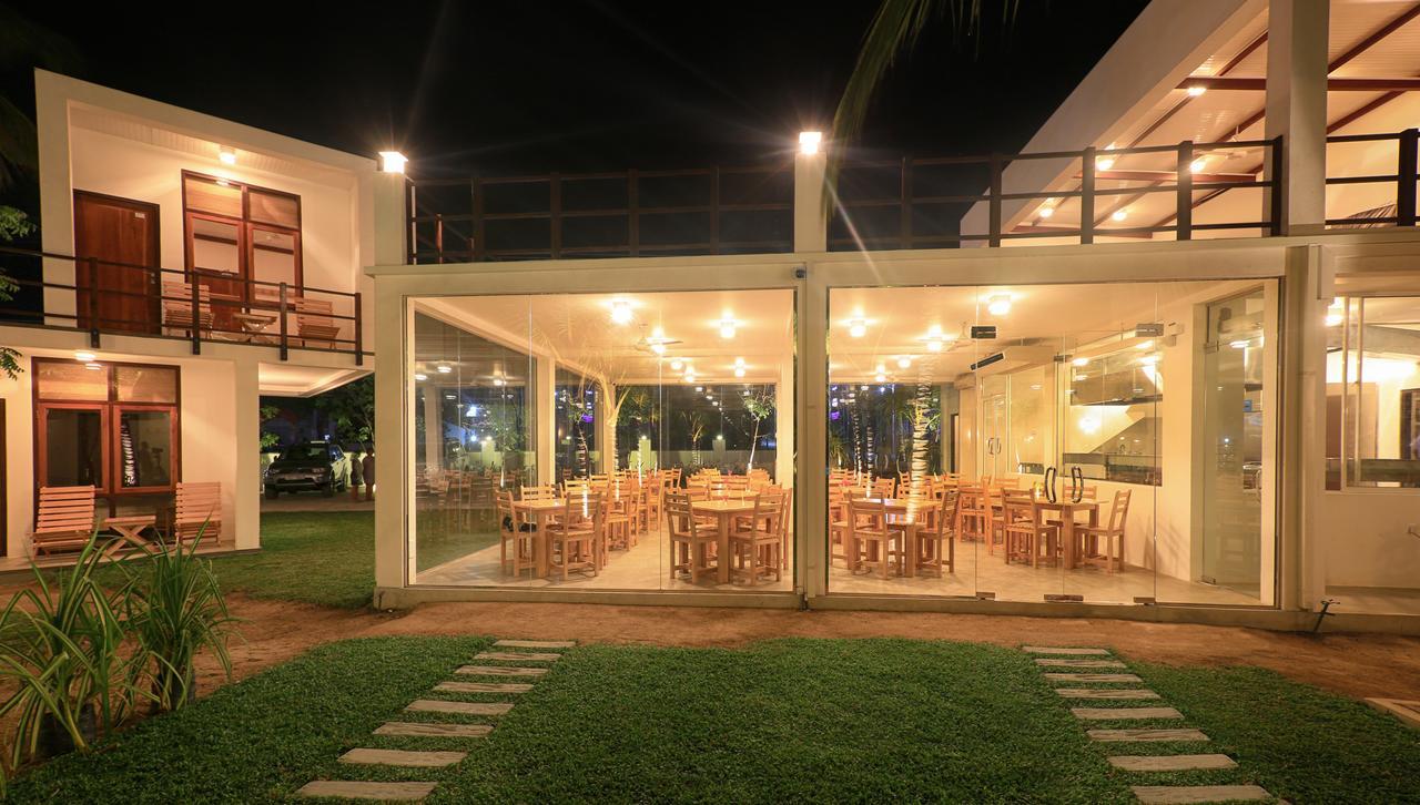Arugambay Roccos Hotel Baía de Arugam Exterior foto
